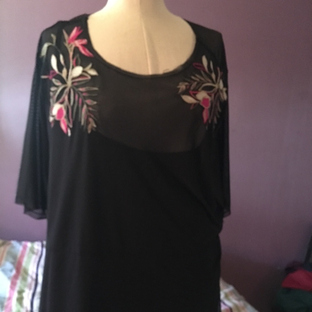 Lovely Lane Bryant top!